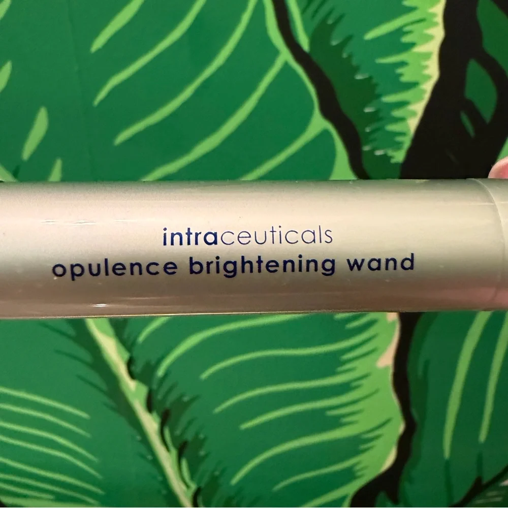 NWT Intraceuticals Opulence Brightening Wand Dark Spot Corrector 0.13 oz